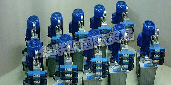 德國B&B HYDRAULIK-TECHNIK主要產(chǎn)品：B&B HYDRAULIK-TECHNIK閥門等。B&B HYDRAULIK-TECHNIK GmbH由Helitut Brocke和HenningB?hr于1983年在Witten-Herbede成立。目的是銷售用于骨料結(jié)構(gòu)的液壓元件和液壓附件。在短時間內(nèi)，對完整的Hydraulilk系統(tǒng)的需求變得非常大，以至于他們的生產(chǎn)開始了。