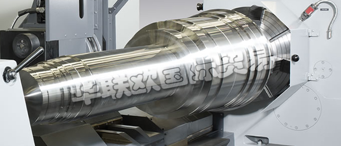 HERKULES車床是集100多年的機床制造經(jīng)驗、可靠性及應用考量與最先進技術相結合的結果。HERKULES提供各種加工直徑和重量的重型車床，可完成工件直徑從幾厘米，重量幾公斤到直徑3米，重量400噸的加工任務。HERKULES可提供各種范圍的輥環(huán)高精度車削和修磨的解決方案。