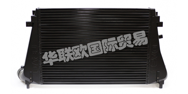 REVO成立于2002年，是汽車后市場行業(yè)的先驅。REVO軟件和硬件解決方案可以協(xié)調工作，以釋放引擎的真正潛力。使用最新技術和設施在內部進行設計，硬件和軟件工程師均在其專業(yè)領域擁有豐富的經驗。REVO以提供能夠滿足其客戶要求的高性能并確保使用壽命和可駕駛性為目標的產品而感到自豪。下文為您介紹REVO中冷器。